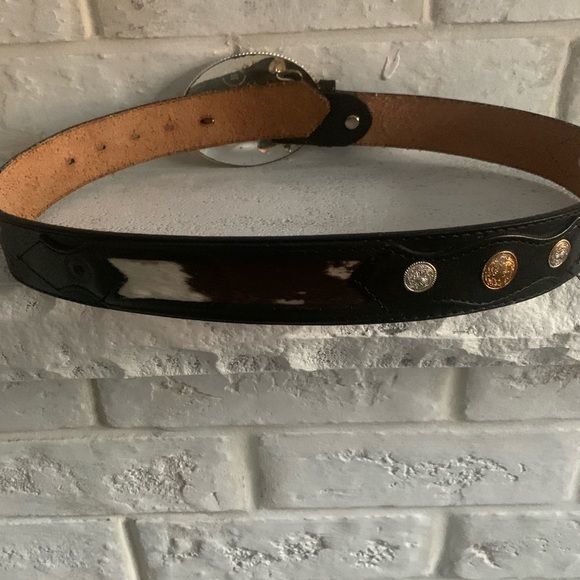 Vintage western genuine leather and cowhide belt.  BUCKLE NOT INCLUDED - Picture 4 of 5